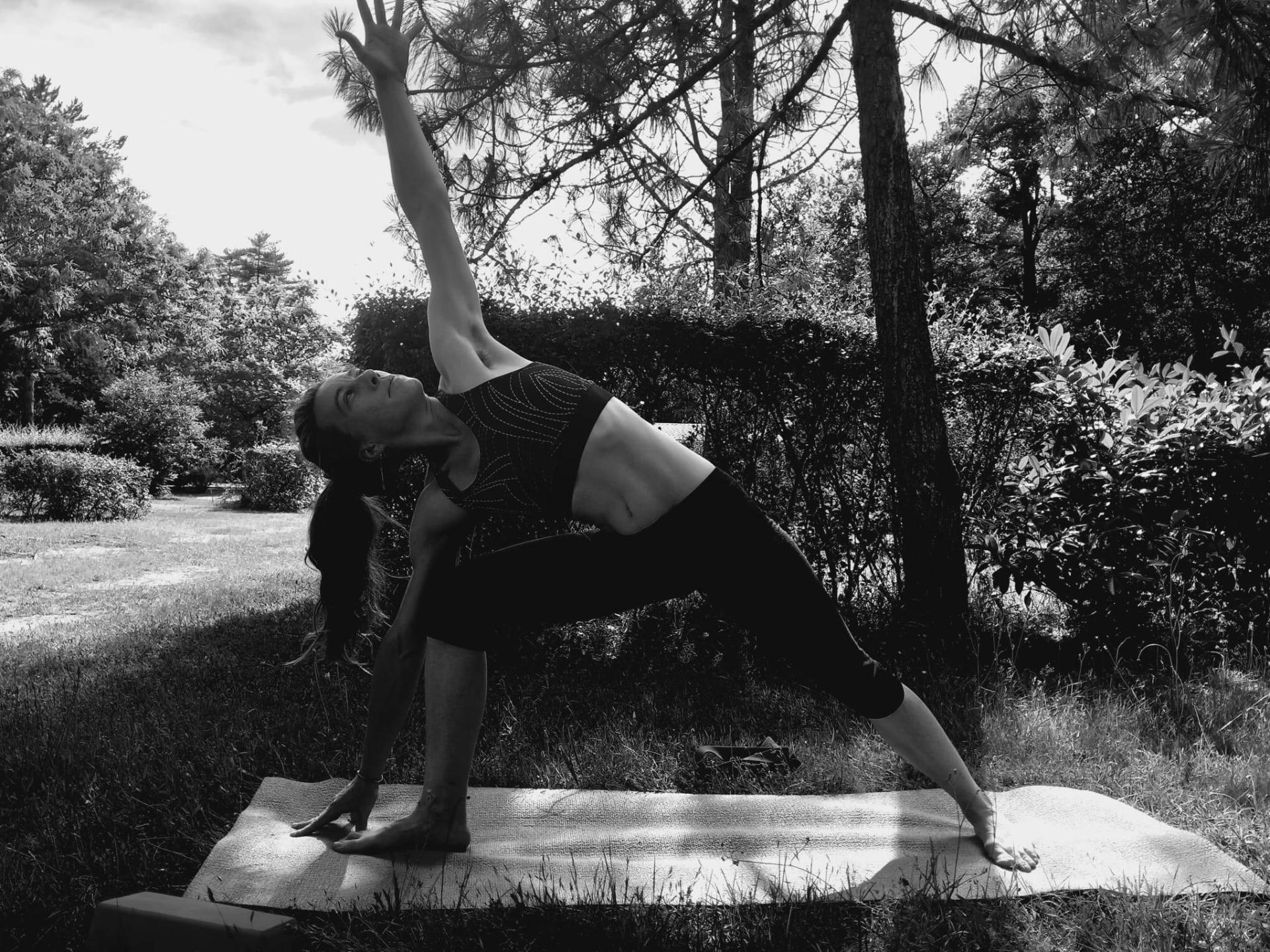 cours yoga antraigues sur volane genestelle 07 vals les bains aubenas